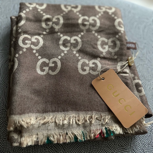 Gucci Scarf Long - Picture 1 of 7
